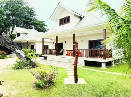 Digwa Beach Chalet, chalet i La Digue