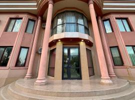 RoyalandCozy, hotel em Nukus