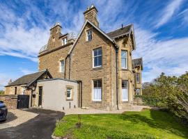 Lower Tweedknowe - ground floor villa Melrose, hotel en Melrose