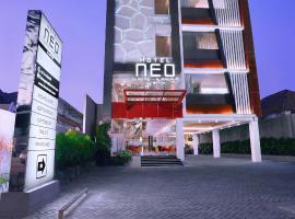 Hotel Neo Gubeng by ASTON, hotell med parkeringsplass i Surabaya