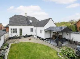 Stunning Home In Fjerritslev With Wifi