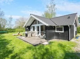 Two-Bedroom Holiday Home In Slagelse