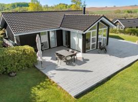 Stunning Home In Haderslev With House Sea View, hytte i Haderslev