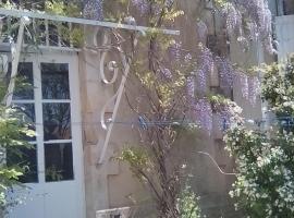 LE CHATEAU Ste MARIE, Hotel in Fors