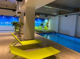 Krtsanisi apartment with pool, hotel in Tbilisi City