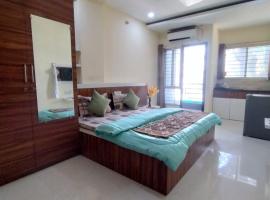 Studio Flats for Comfort Living、インドールのホテル