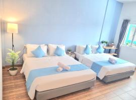 Zizi Homey Cemara Asri 301, hotel in Pulauberayan Dadap