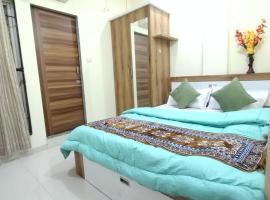 1BHK for Comfort and Peaceful living, hotel in Indore