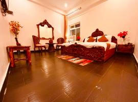 karishma lodge, hotel in Bhavnagar