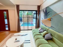 Villa Petite 3Br Chalong Rawai Private pool, hotel en Ban Na Bon