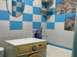 Однокомнатная квартира, cheap hotel in Shymkent