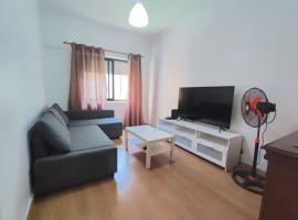 laxuries Room for rent, hotel i Odivelas