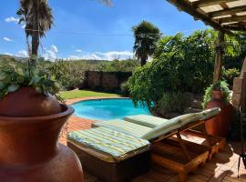 Map’s View Private Suite, hotel with hot tubs in Johannesburg