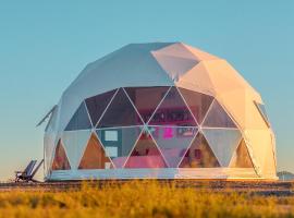 The Hive, luxury tent in Willcox