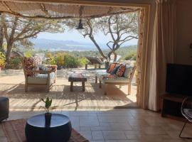 Tizzano, villa vue mer avec piscine, hotel a Sartène