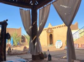 Auberge Kasbah Dar Sahara Tours, majatalo kohteessa Mhamid
