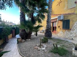 Villa Azzurra Fronte Mare, hotel in Capitana