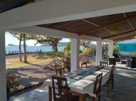 Villa face à la mer - calme et détente, hotel di Ambondrona