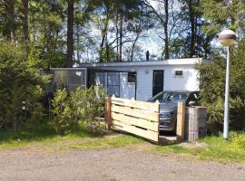 Chalet met veel privacy in bosrijke omgeving, campsite in Eext