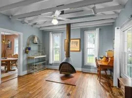Scuttlebutt Nautical Cottage