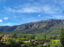 Dúplex Sant Martí, מקום אירוח ביתי באחר