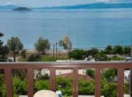 Lilian Beach Front 3 Skopelos