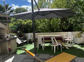 PARENTH&Egrave;SE Chambre Cosy proche Centre et Gare, hotel com spa em Angoul&ecirc;me