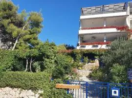 Apartments by the sea Murter - 22397