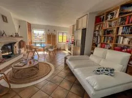 LA PLACE Apartment for 3 By Sunset