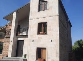 Anna Home B&B, casă de vacanță din Areni