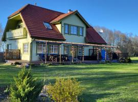 Holidayhouse Tolsburg with sauna, holiday home in Toolse