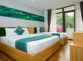 Khách sạn Emerald Cát Bà 2, hotel in Cat Ba