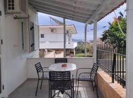 Flisvos Home Studio, hotel v destinaci Megalochori