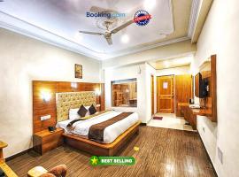 Goroomgo New Ambika Mall Road Manali - Prime-location-and-Spacious-Room with Luxury Room And parking Facilities, hotel in New Manali, Manāli