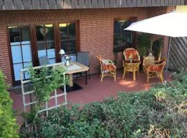 Landhaus am See mit Strandkorb in Scharbeutz
