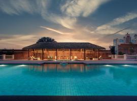 Namaste Dwaar - The Gateway to Rural India โรงแรมที่มีสปาในKhatauli