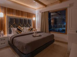 PerfectStayz Paradise near Bhatta Falls, zelfstandige accommodatie in Mussoorie