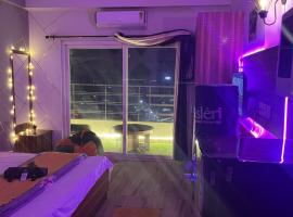 Bella Dreamy near expo mart greater Noida, апартаменты/квартира в городе Грейтер-Нойда