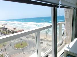 Hotel Apartment TLV-bat yam 81，位于巴特亚姆的酒店
