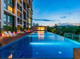 Condo 1 bed in Phuket City Center 8th Floor、Ban Rangengのホテル