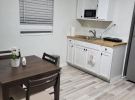 Seeing Busch Gardens from two apartments, hotel a Tampa