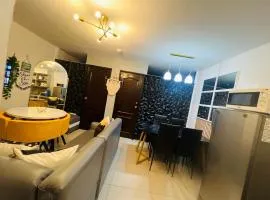 GOLDY'S PLACE 2-BEDROOM WITH BALCONY NETFLX Karaoke Youtube