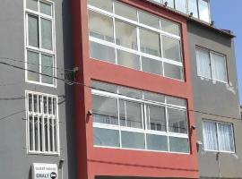 guesthouse emaly, hotel in Mindelo