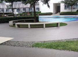 Grace Residences Pool View Free Wi-Fi near BGC and McKinley 2050, Hotel in Manila
