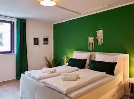 RAHA Apartments - stylisches Apartment - Barrierearm - Fahrstuhl - Bahnhofsnah - Vollausstattung