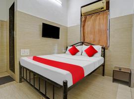 OYO Flagship Raj Hotel Near Juhu Beach – hotel w dzielnicy Santacruz w Bombaju