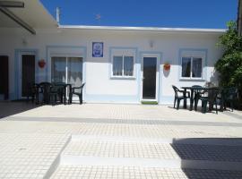 Casinha do Mar, hotel v destinaci Carvide