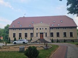 Pałac Ogartowo, hotel with parking in Połczyn-Zdrój