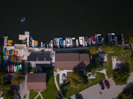 Sauble River Marina and Lodge Resort, lodge in Sauble Beach