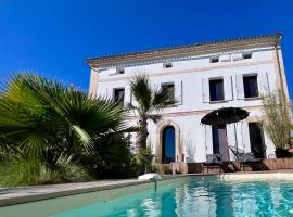 La Villa Tonga - Chambres d'hôtes à Fronsac, hotel in Fronsac